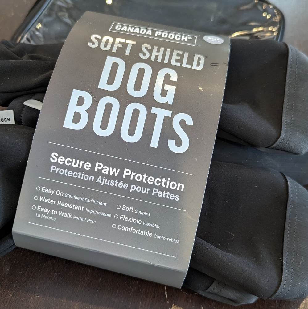 Canada Pooch Soft Shield Dog Boots - Size 6